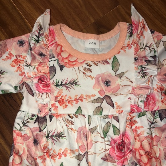Never worn  0-3 months baby girl onesie - Picture 2 of 6